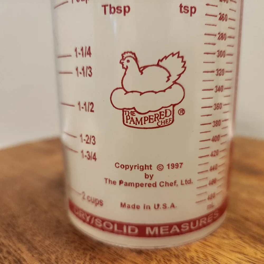 Pampered Chef Measure-All Dry/Solid 2 Cup Measuring Cup #2225